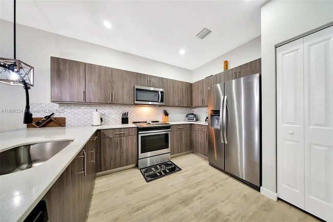 Photo - 15600 SW 136th St Unit 106