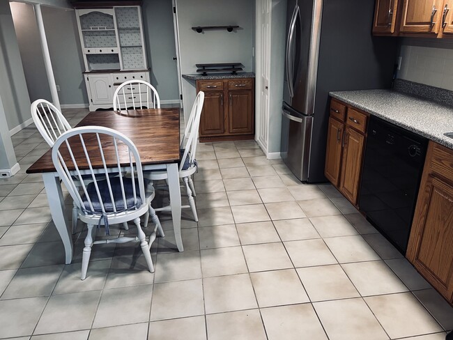 Photo - 26 Winsor St Unit Beautiful one bed apartment
