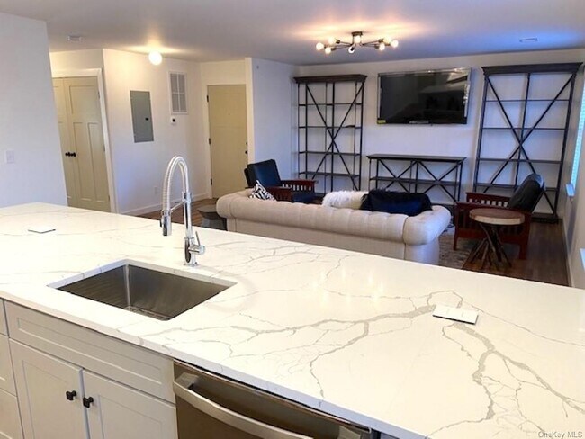 Photo - 667 Sheafe Rd Unidad 204