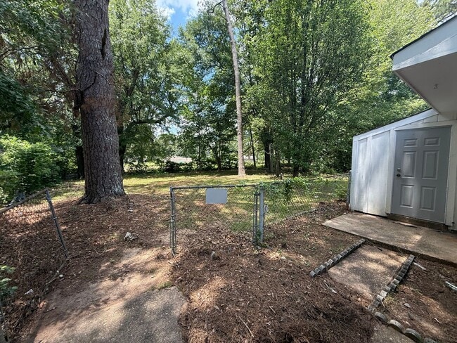 Photo - ** 3 Bed 1 Bath located in Grove Hill Estates ** Call 334-366-9198 to schedule a self tour