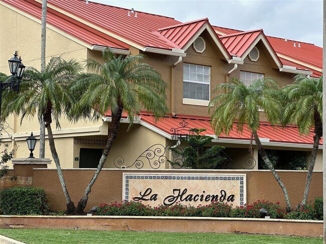 Photo - 18338 NW 68th Ave Unit B