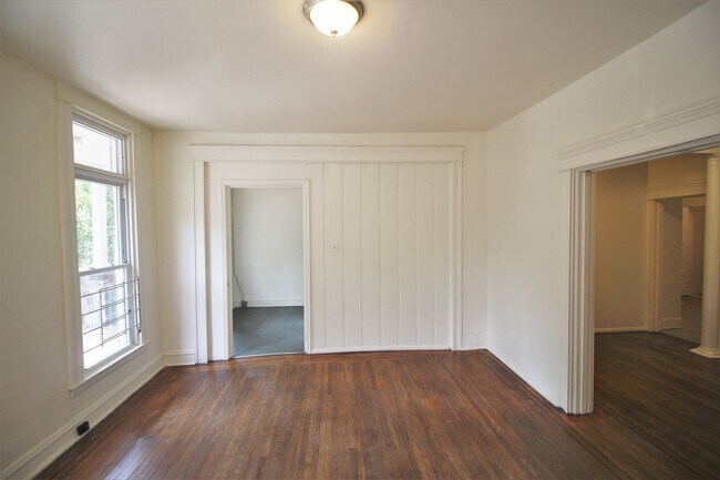Photo - 3212 N Calvert St Unidad #2