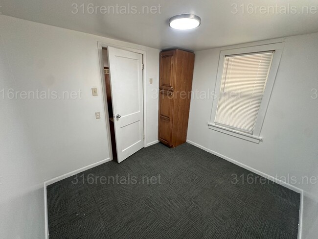 Photo - $1150- 3 bed 1 bath - Single Family Home