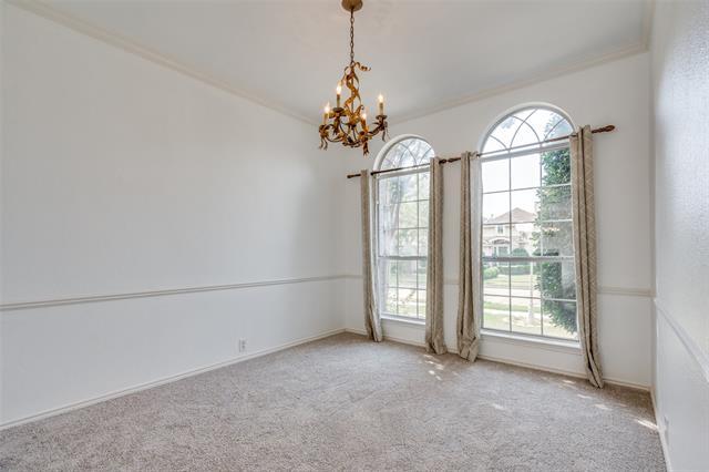 Photo - 2213 Ravenhurst Dr
