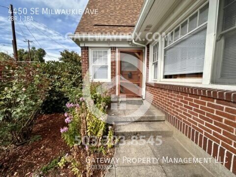 Photo - 4450 SE Milwaukie Ave