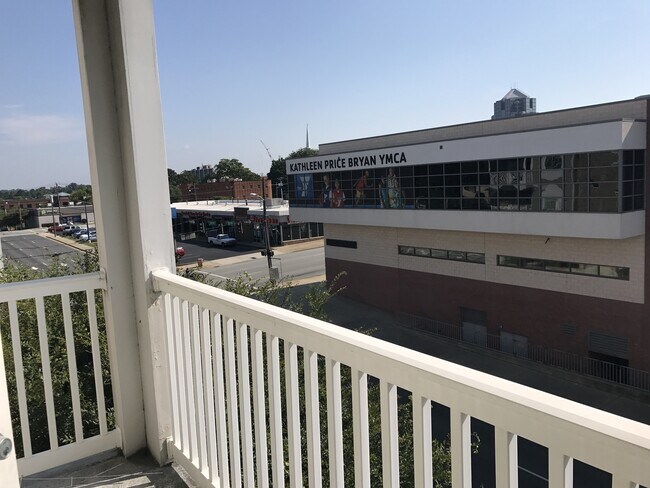 Photo - ***Lower rent limited time!!! *** First fu...