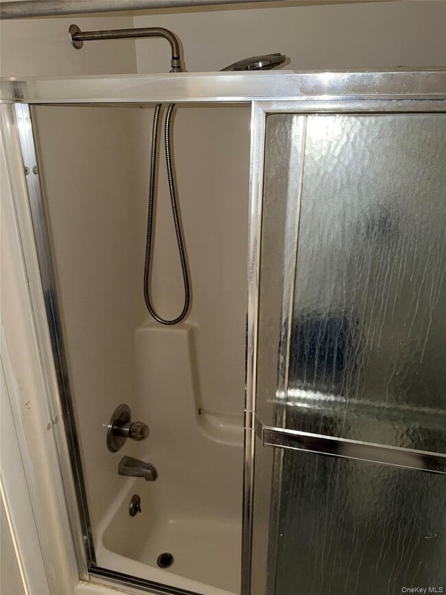 Photo - 2087 Union St