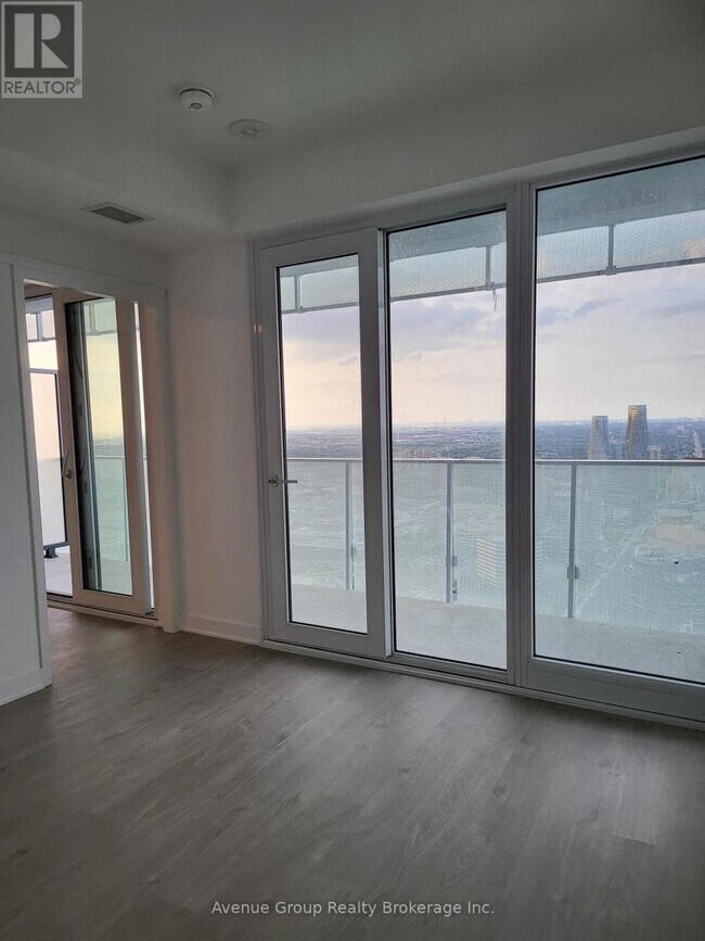 Photo - 3900 Confederation Pkwy Unit 4702