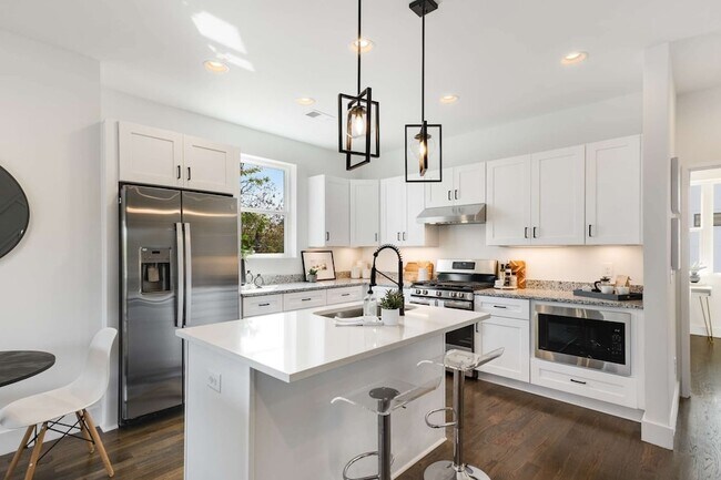 Photo - 1806 Lischey Ave Unit 3