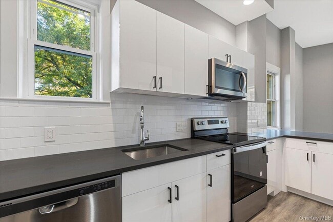 Photo - 47 Beekman Ave Unidad 22