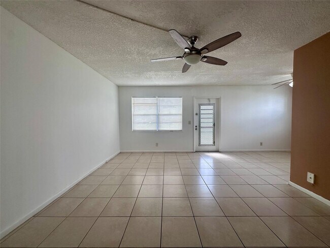 Photo - 378 Durham Cir Unit 378