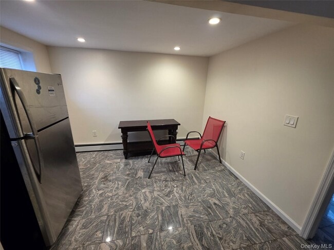 Photo - 42 Hasbrouck St Unidad A