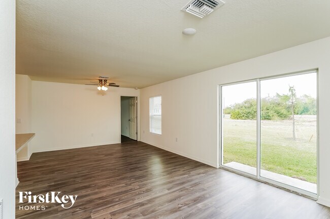 Photo - 2204 NE 22nd Pl