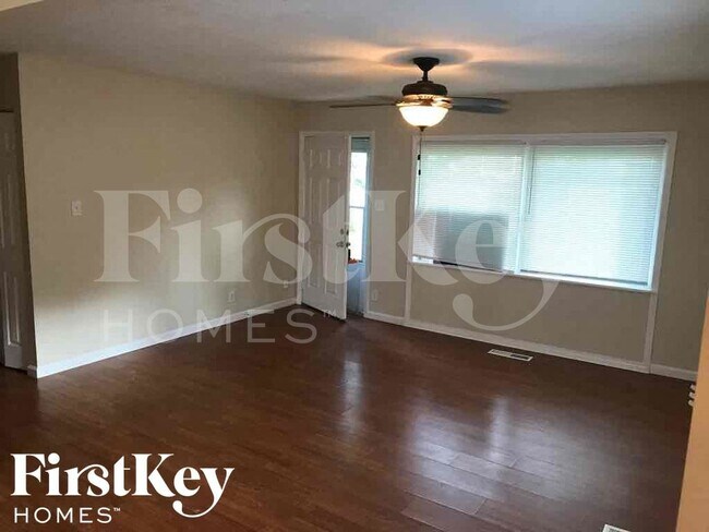 Photo - 4801 Leone Dr