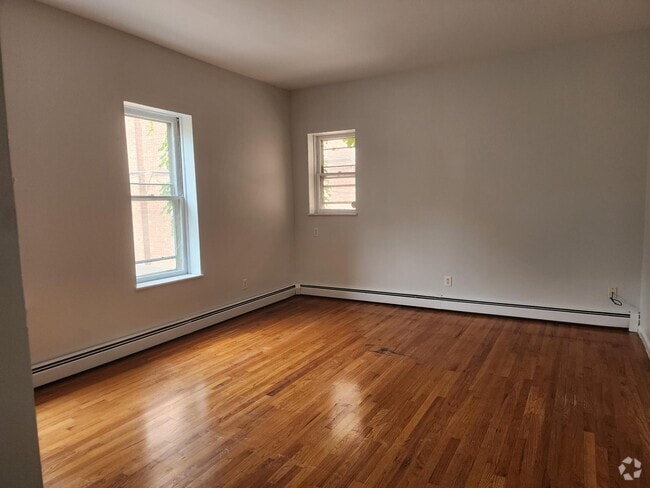 Building Photo - 61 Parker Ave Rental