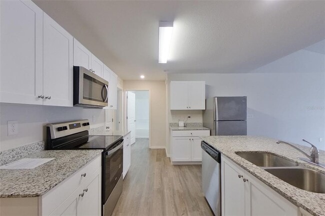 Photo - 18318 Gibraltar Ln