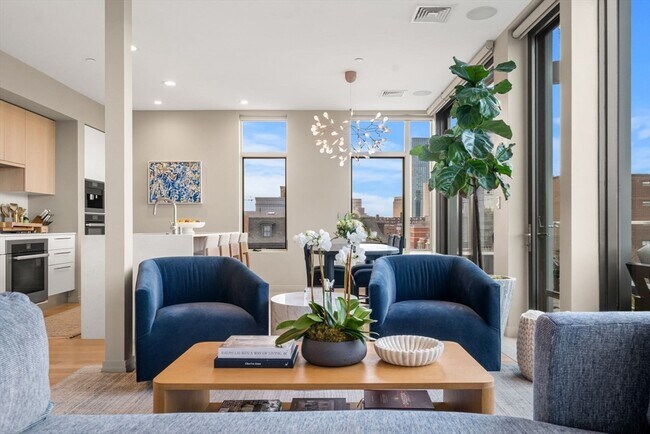 Building Photo - 7 E Springfield St Unit PH6 Rental