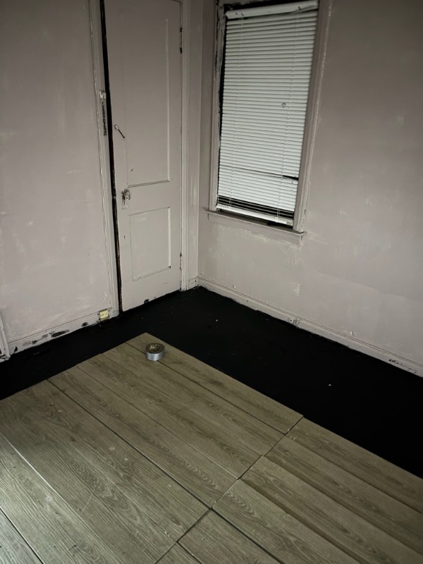 Photo - 20438 Russell St