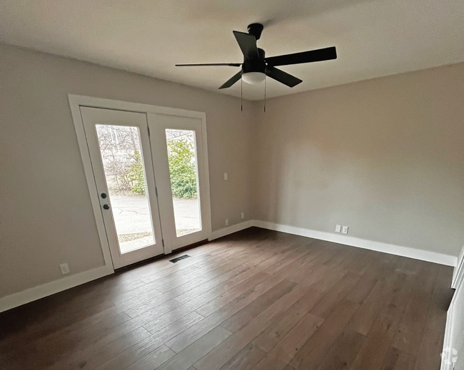 Building Photo - 5714 E 33rd Ct Rental