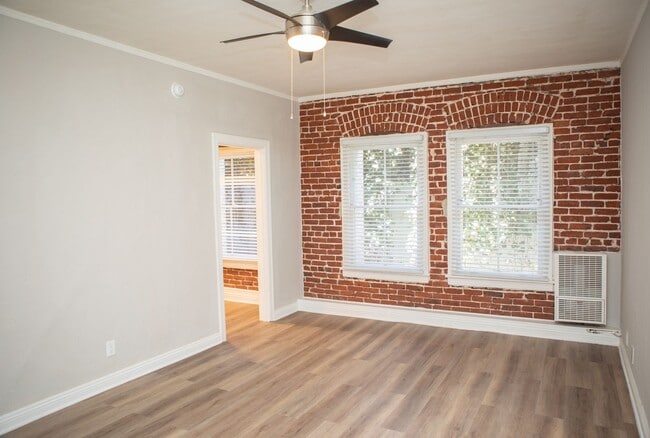 Photo - Newly Renovated Studio with Brick Exposure