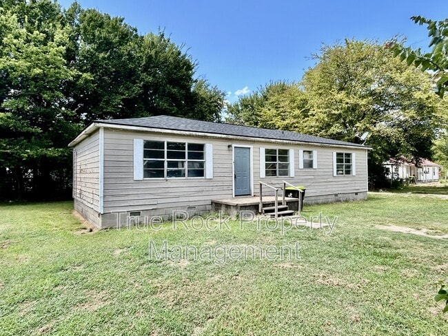 Building Photo - 407 N Ash Ave Rental