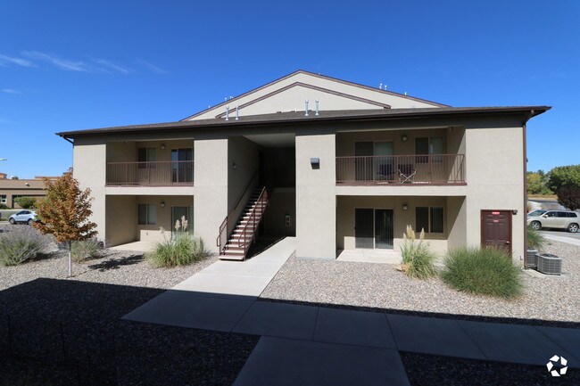 Beautiful view of Green Luxury Condos In Albuquerque