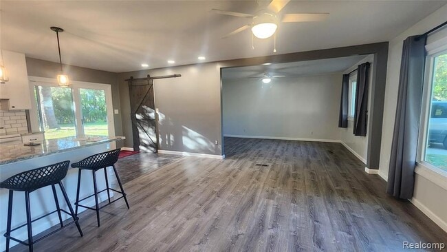 Photo - 6555 Manson Dr