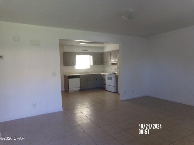 Photo - 3704 E 11th St Unit A