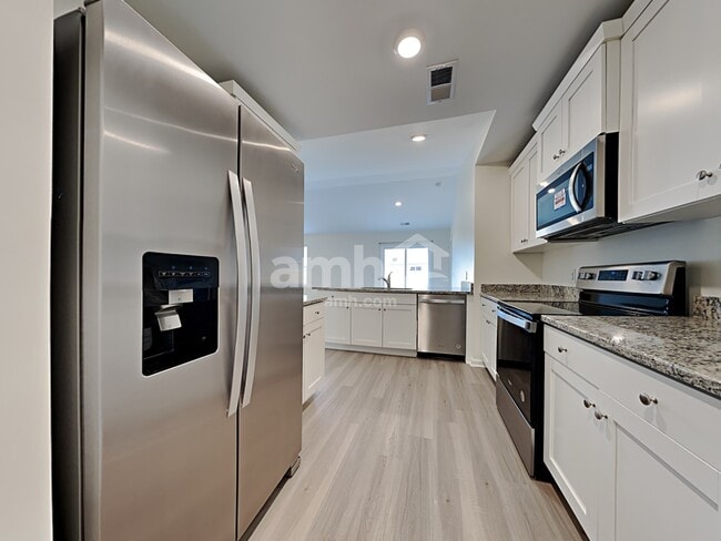 Photo - 1325 John Swann St