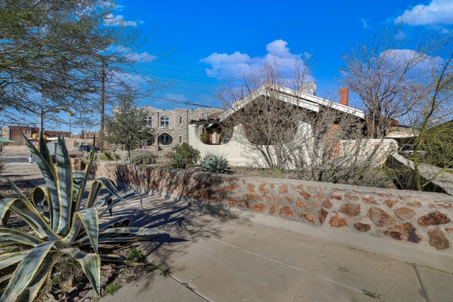 Photo - 2901 Grant Ave