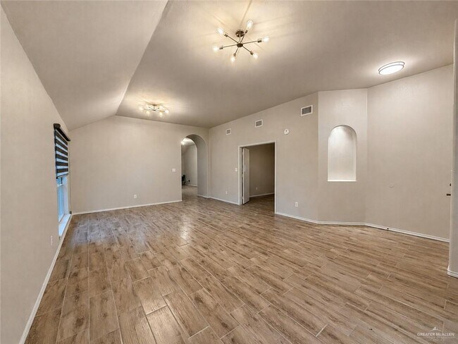 16 Santa Inez St