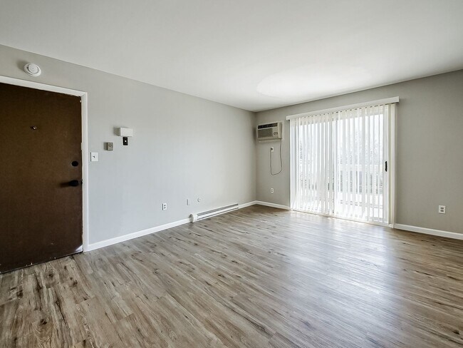 Photo - 125 E Van Riper Rd Unit Apt 5