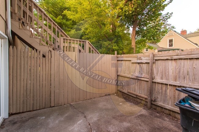 1199 E Mt Morris Rd Unidad 1199 E. Mt. Morris St. Unit B