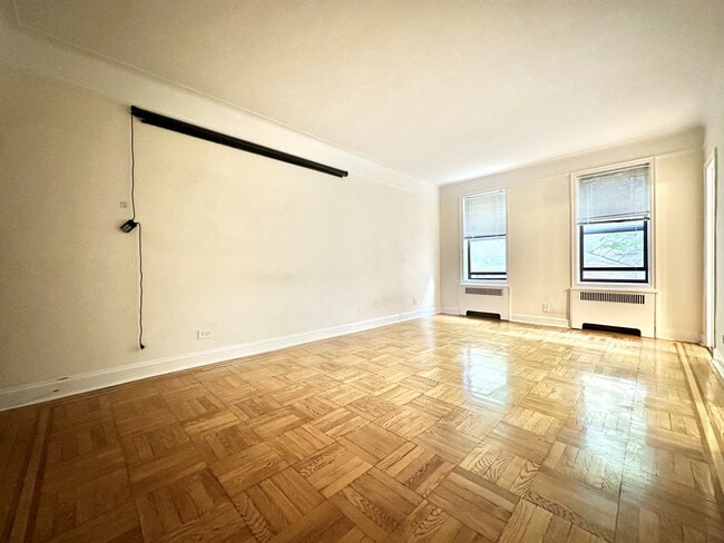 Building Photo - 615 W 172nd St Rental