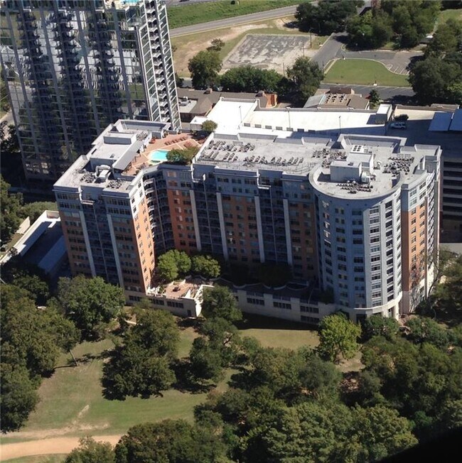 Photo - 54 Rainey St Unidad 509