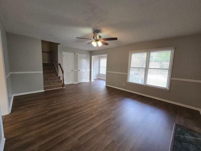 Photo - NEW LISTING!!!!!