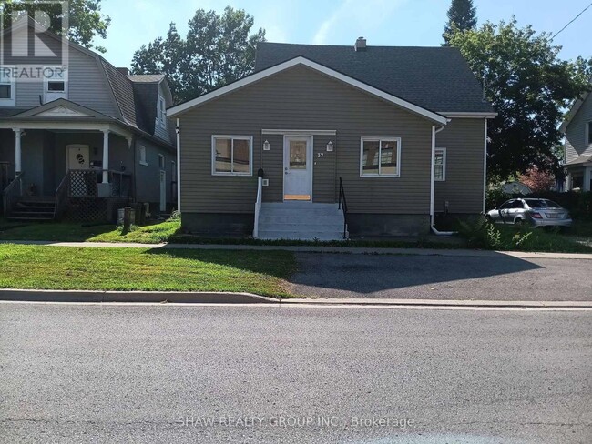 Photo - 37 Catherine St