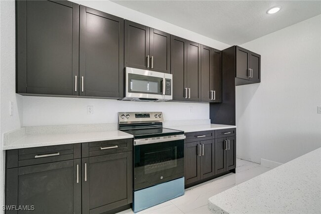 Photo - 4725-4727-4727 27th St SW