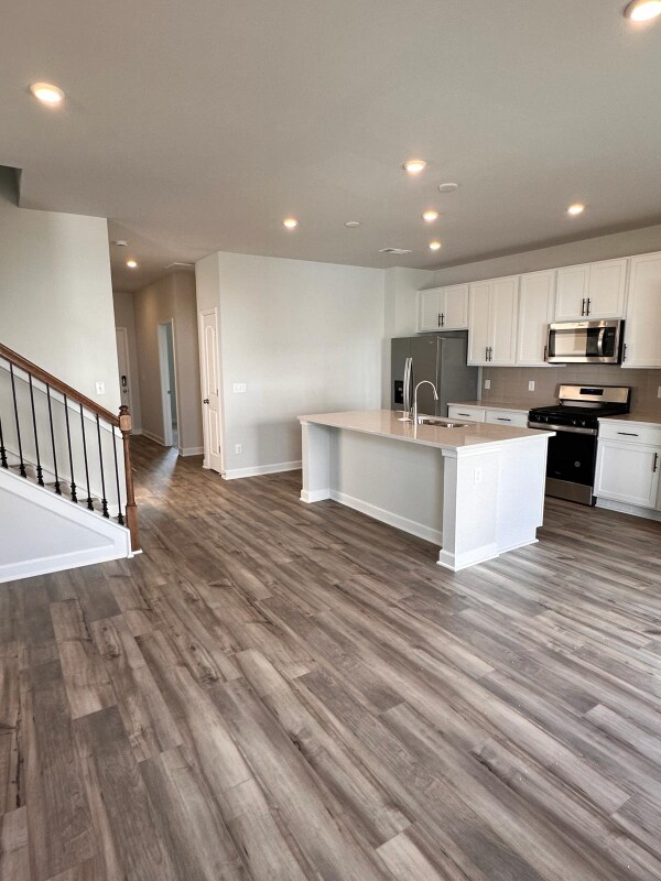 Photo - 340 Dearborn Sta Dr