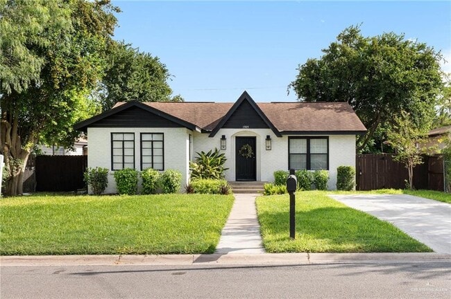 Building Photo - 1305 Quince Ave Rental