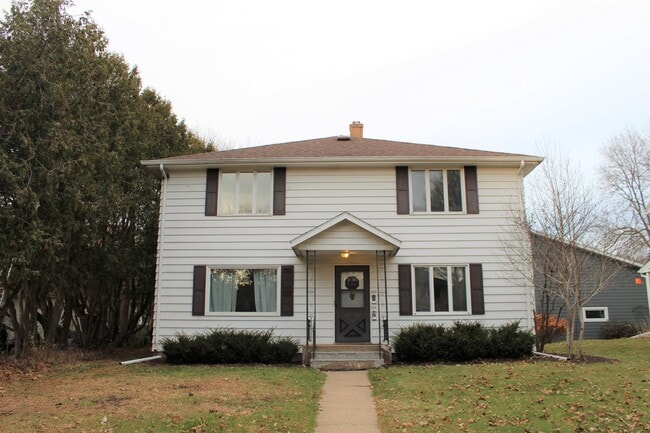 Building Photo - 318 McKinley Ave Unit 320