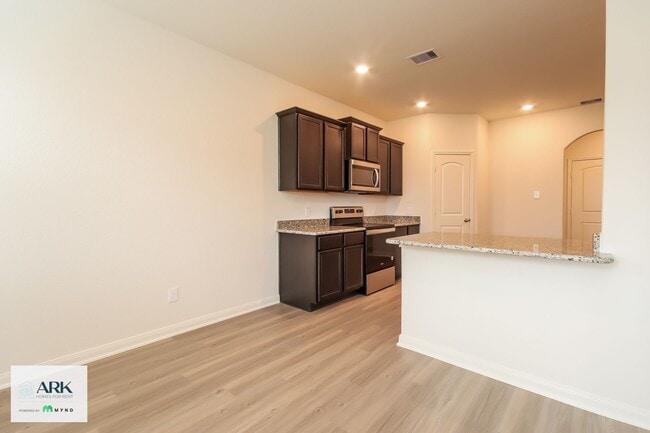 Photo - 5826 Sapphire Lagoon Rd