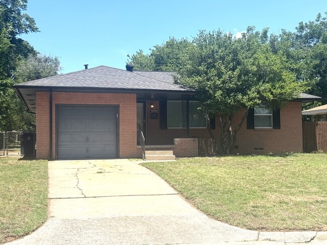 Photo - 3901 NW 56th St