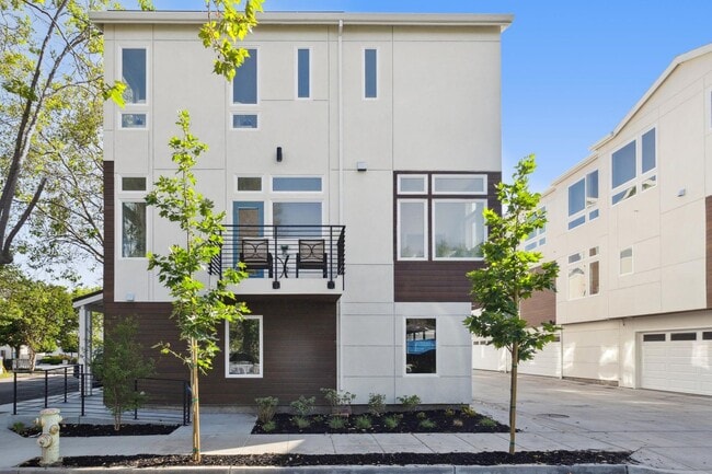 Photo - Redwood City's Hottest New Townhouses: Luxury Living, Unbeatable Location!