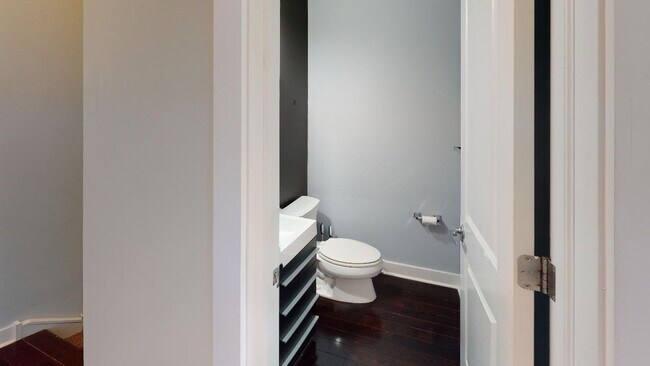 Photo - 2610 Webster St Unidad B