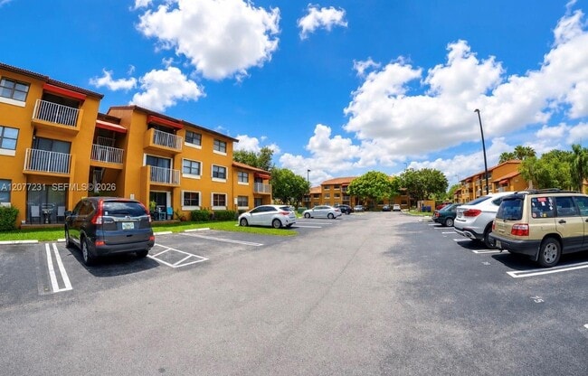 Building Photo - 15630 SW 80th St Unit I-210