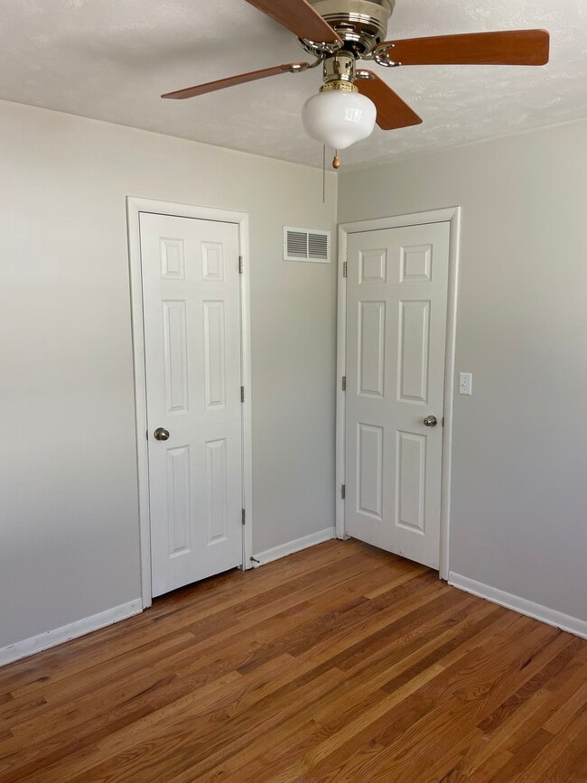 Photo - 866 S 45th St