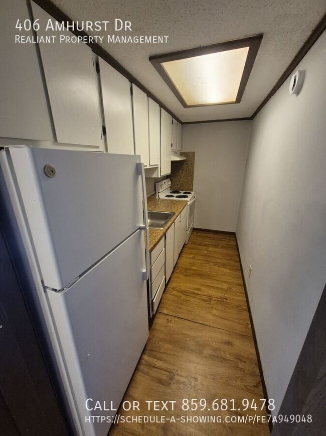 Photo - 406 Amhurst Dr