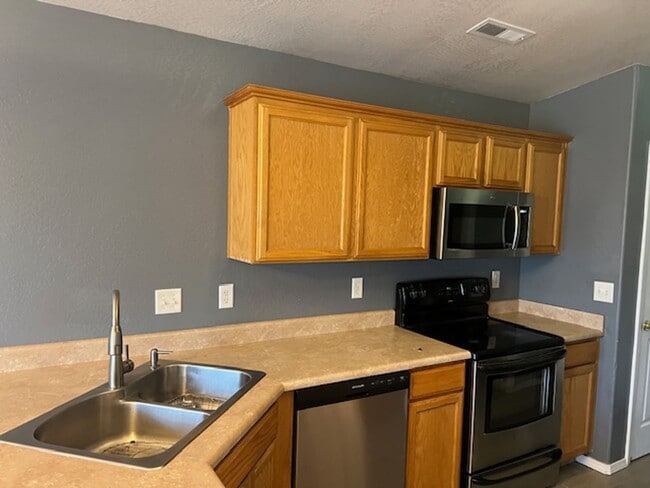 Photo - COMING SOON/ 3 BEDROOM SINGLE FAMILY HOME
