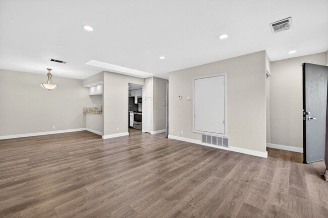 Photo - Updated Ground-Floor End Unit with Pool Access & No Stairs in West Roundtree! Unidad A